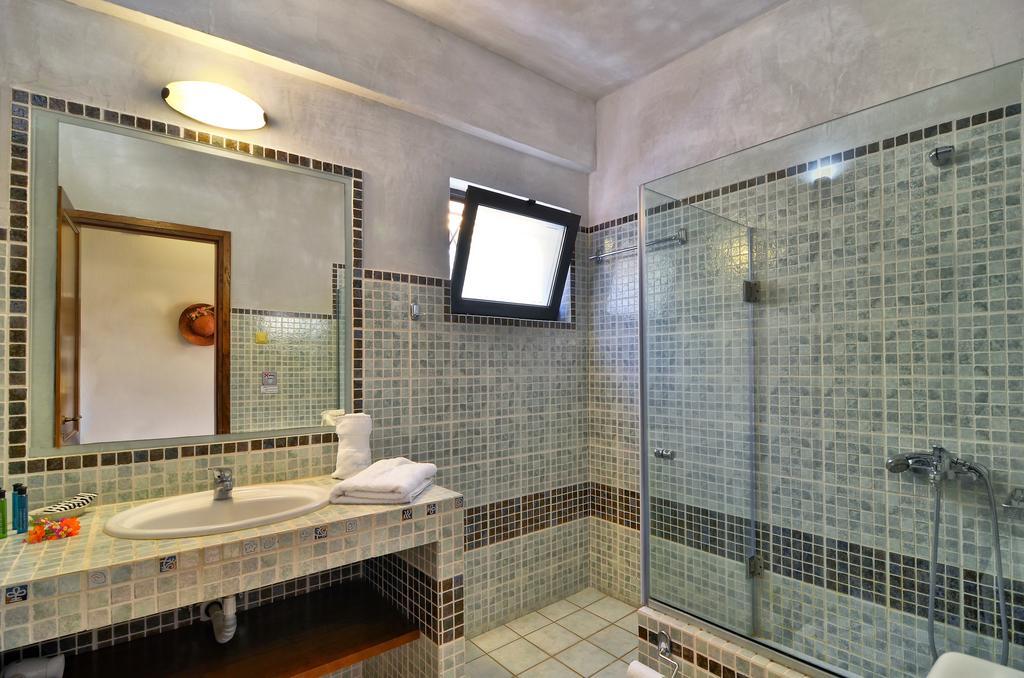 Niriides Luxury Apartments Syvota Room photo