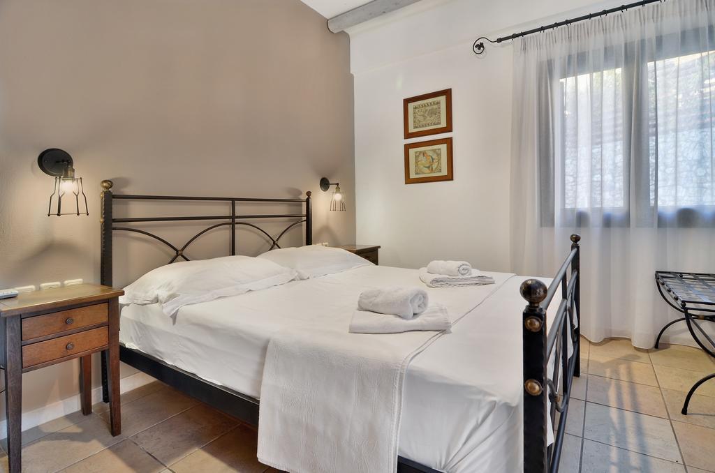 Niriides Luxury Apartments Syvota Room photo